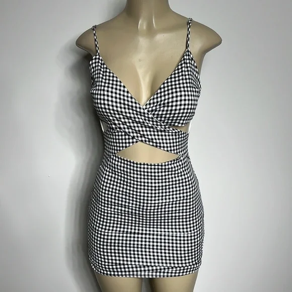 Windsor small black and white checkered mini cutout dress Windsor small black and white checkered mini cutout dress
